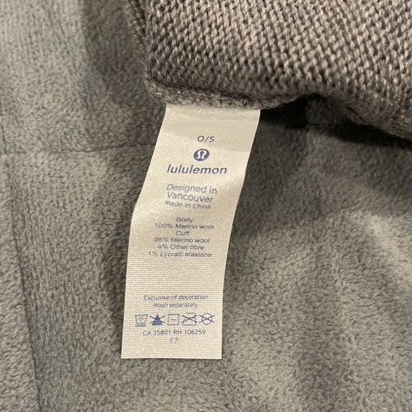 Lulu Lemon Knit Beanie - Picture 3 of 3